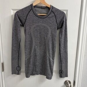 lululemon athletica Gray Long Sleeve Top